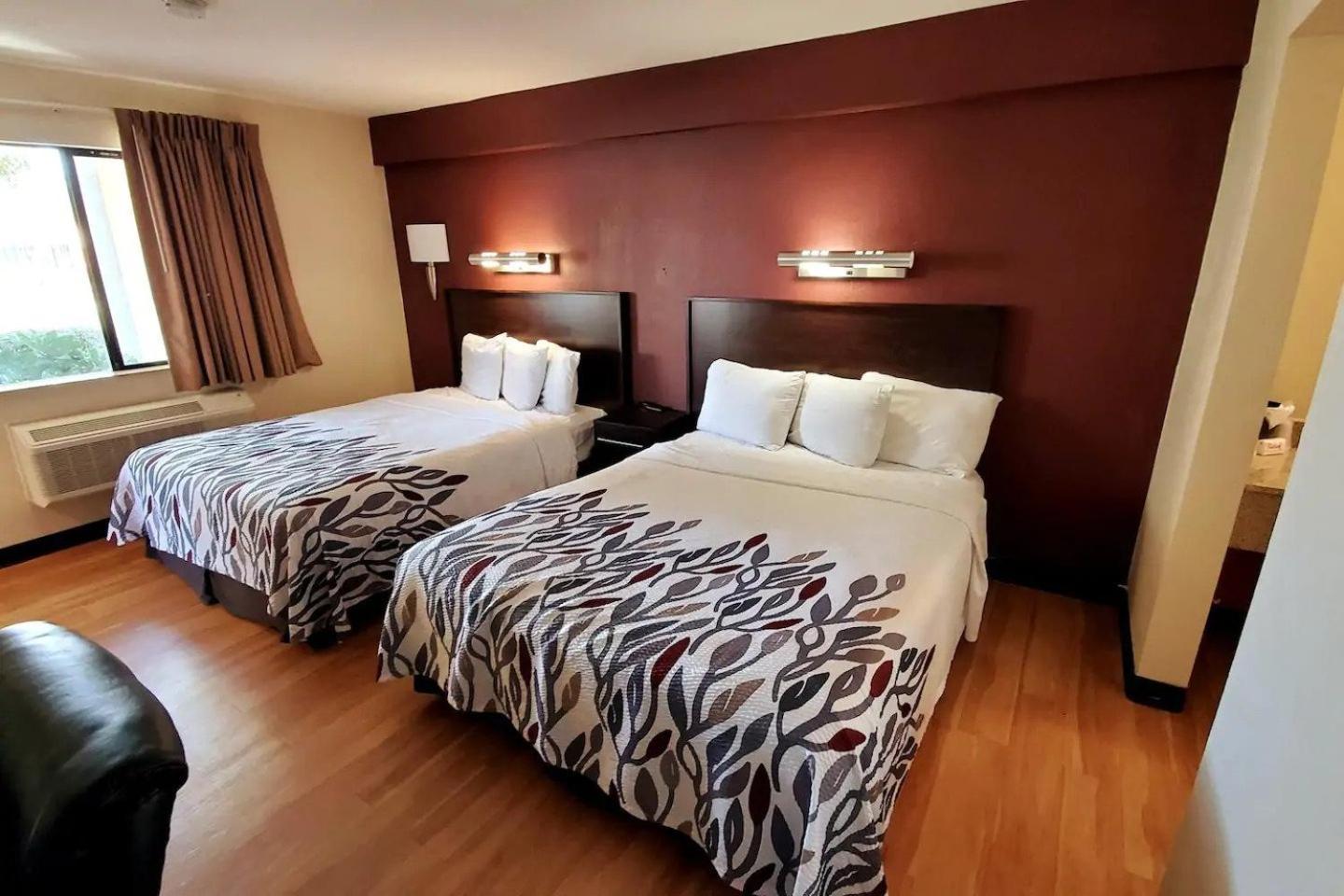 Sacramento Inn & Suites North Highlands ภายนอก รูปภาพ